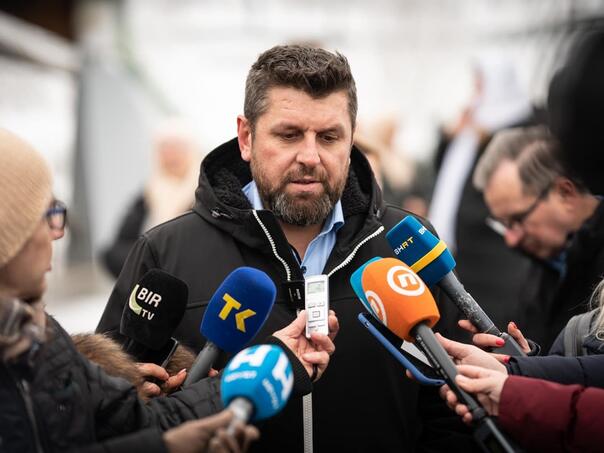 durakovic-bez-obzira-ko-bude-imenovan-politika-rs-ostaje-ista-camil-durakovic-234_68f21e5e2fe9c