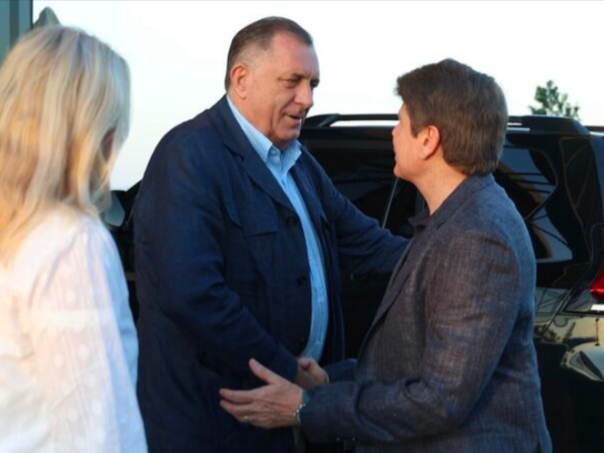 new-york-times-rs-trosio-bar-300-000-dolara-mjesecno-da-skine-sankcije-posjeta-blagojevicha-e-rs-ko-tati-milion-dolara-10-29-2025-11-02-pm_69028f1a5e93f