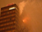 Veliki požar na neboderu u Zagrebu: Gasi ga blizu 100 vatrogasaca, aktivan je i poslije šest sati