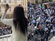 Navijači preplavili ulice, djevojka s prozora postala hit uz pjesmu “Izađi mala”