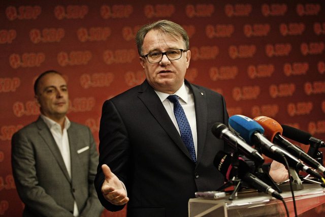 Nermin_Nikšić_(0804)