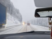 Otežana vožnja širom BiH: Snježni nanosi prave probleme